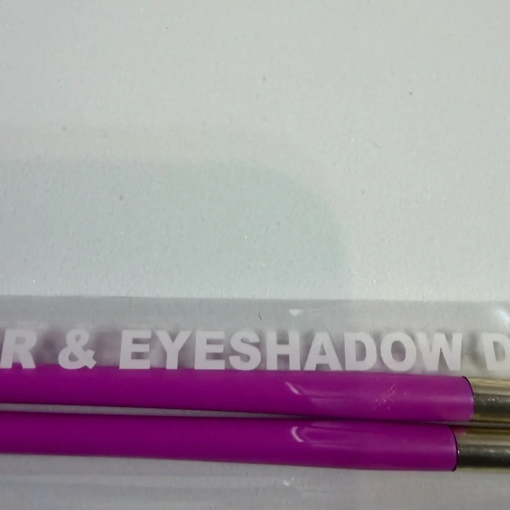 🩷5/$10🩷 Pink Concealer & Eyeshadow Brush Duo